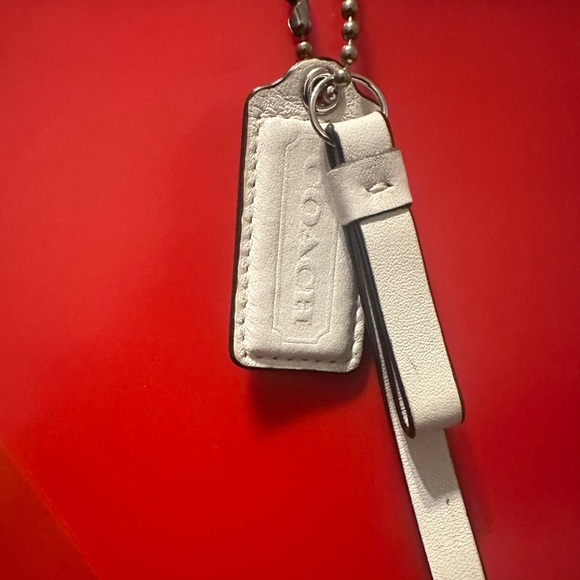 Coach white hangtag - Picture 1 of 1